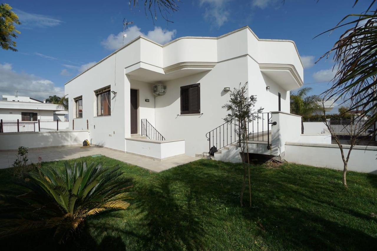Villa Chiara Леверано Екстериор снимка