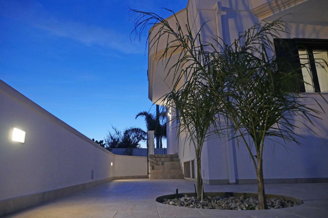 Villa Chiara Леверано Екстериор снимка